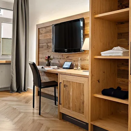 Alpen Hotel München-2